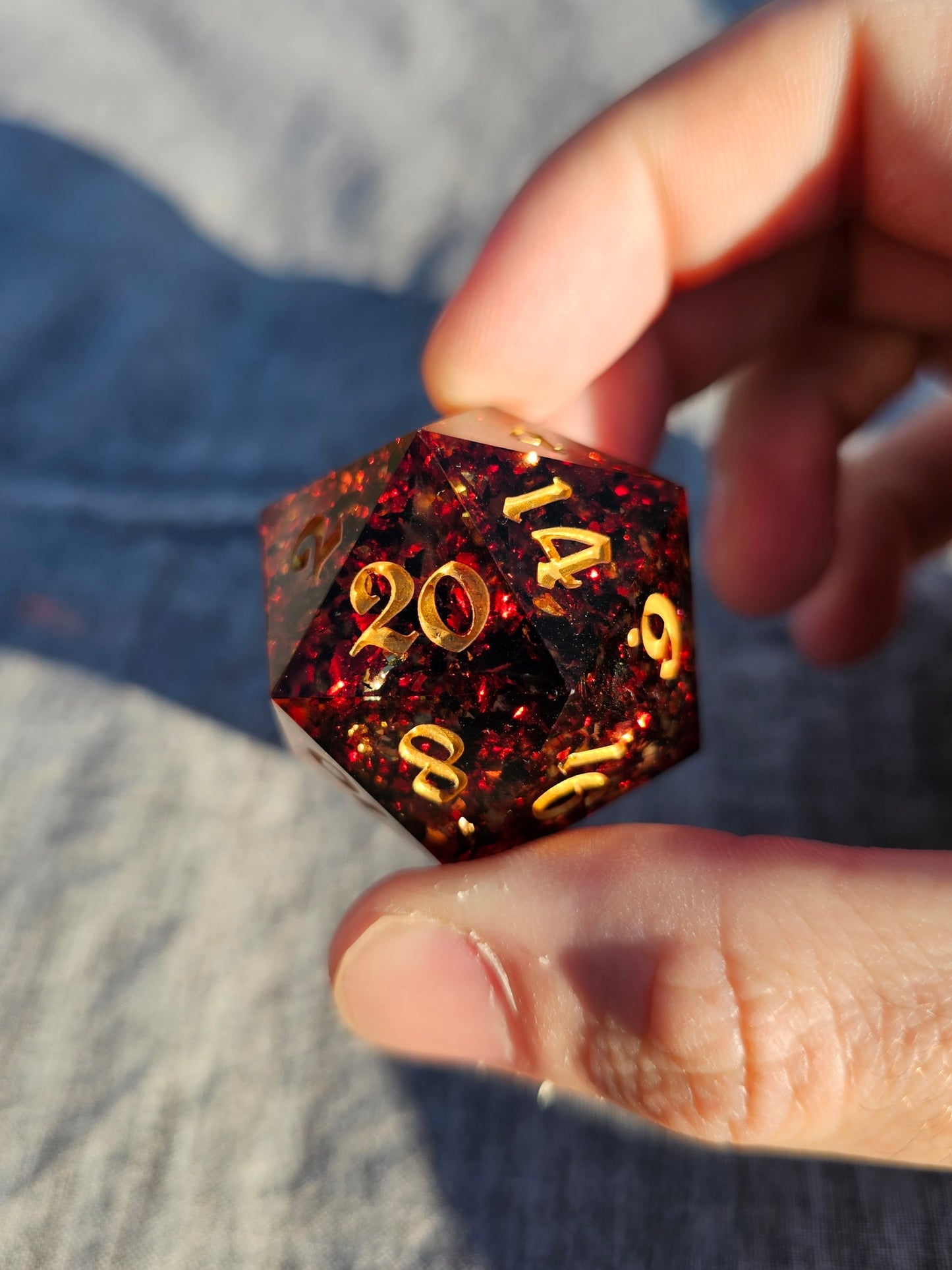 Volcanic Flakes Jumbo D20