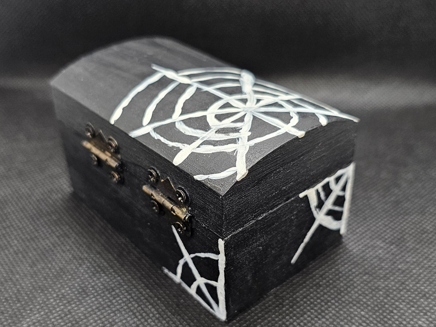 Spooky Spider Dice Set with Hand-Painted Chest