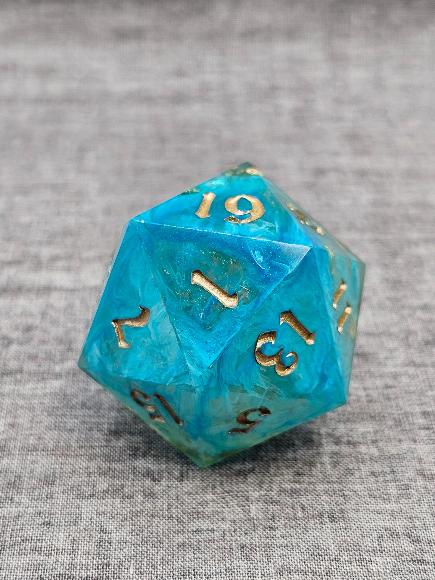 Gold & Mists Jumbo D20
