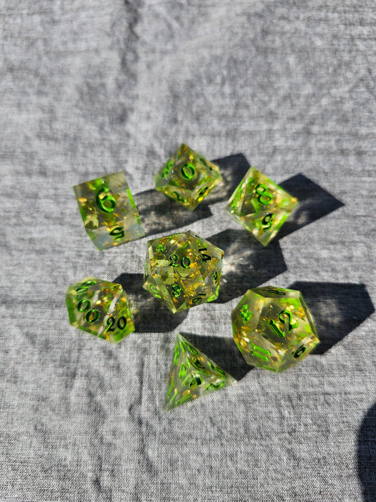 Four-Leaf Clover Dice Set